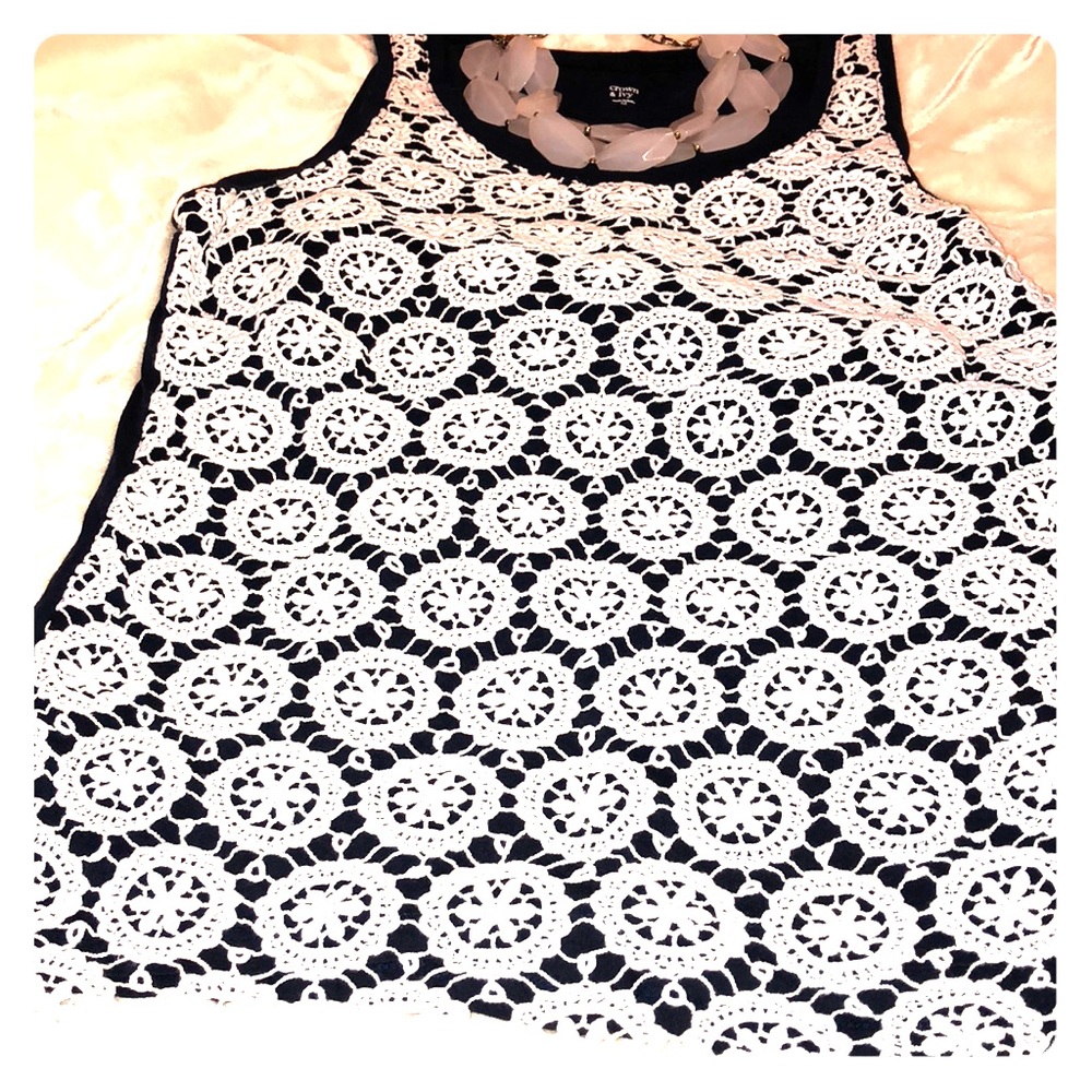 Sleeveless tee